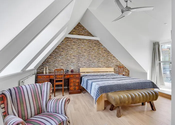 3 Bedroom Gorgeous In Semesterbostad *