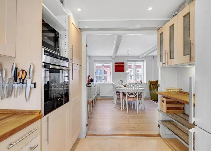 3 Bedroom Gorgeous In Semesterbostad *