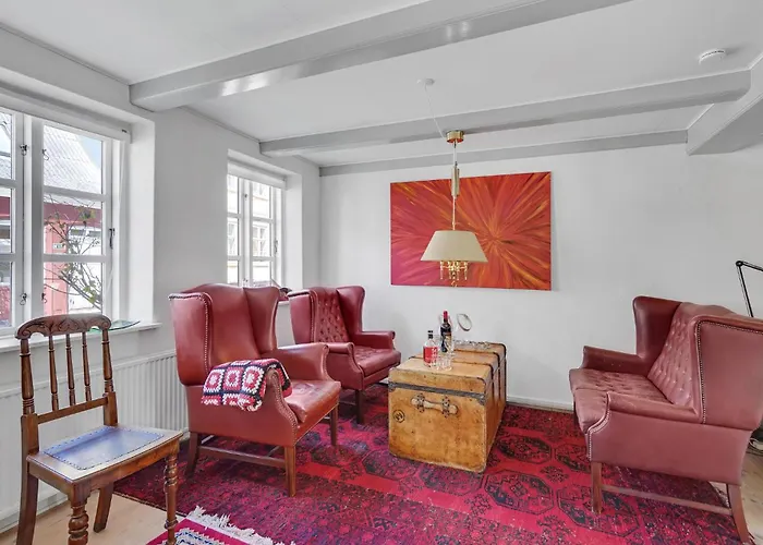 3 Bedroom Gorgeous In Semesterbostad